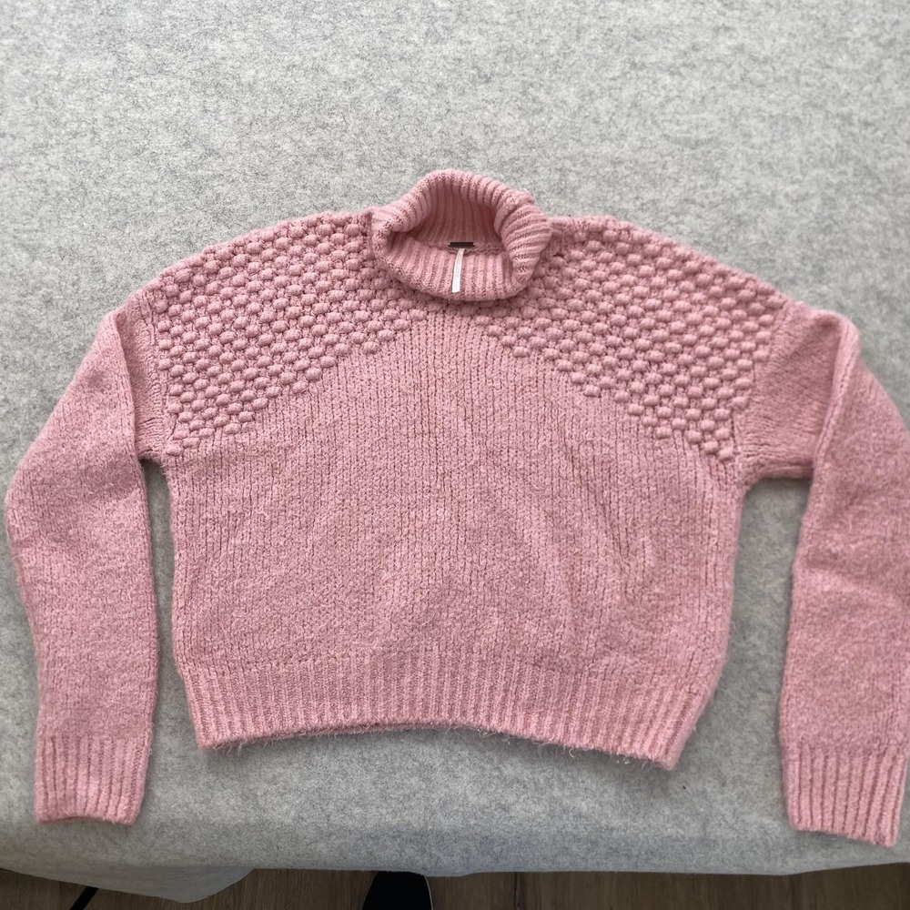 Free People Sweater Womens XS Pink Turtleneck Chunky Knit Pullover *SMALL HOLE*
